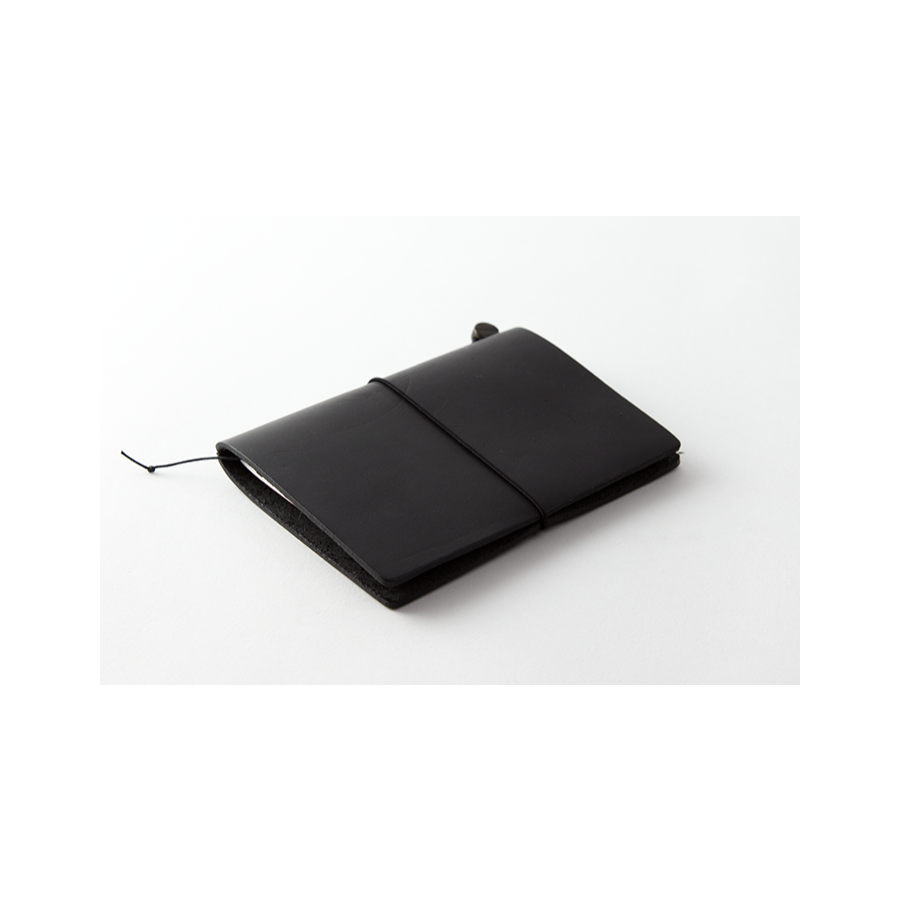 Traveler’s Notebook Passport Size, Black